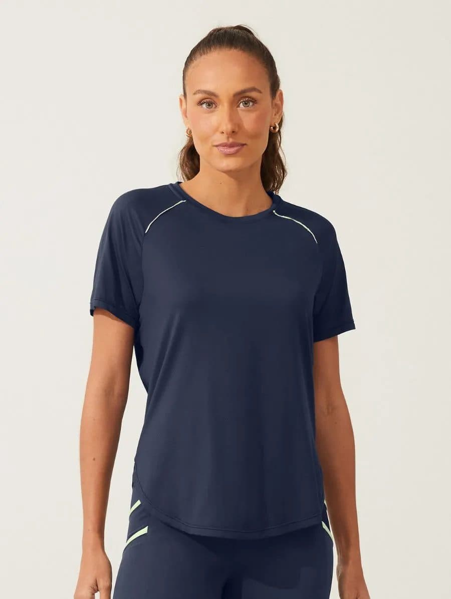 Camiseta Manga Curta Lateral Transpassada E Costas Em Tule Azul Marinho Dark