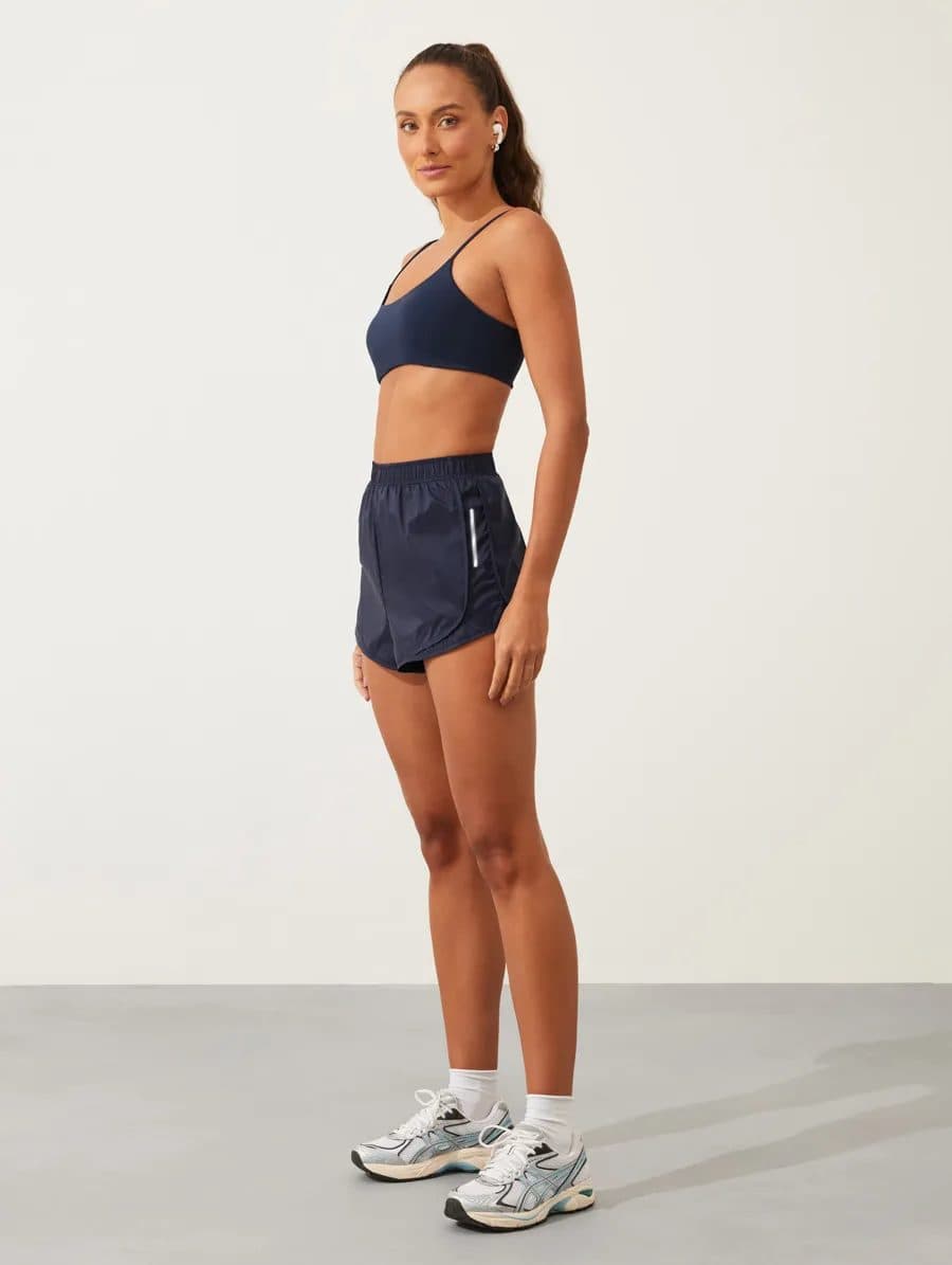 Shorts Runner Feminino Com Detalhes Refletivos Azul Marinho Dark