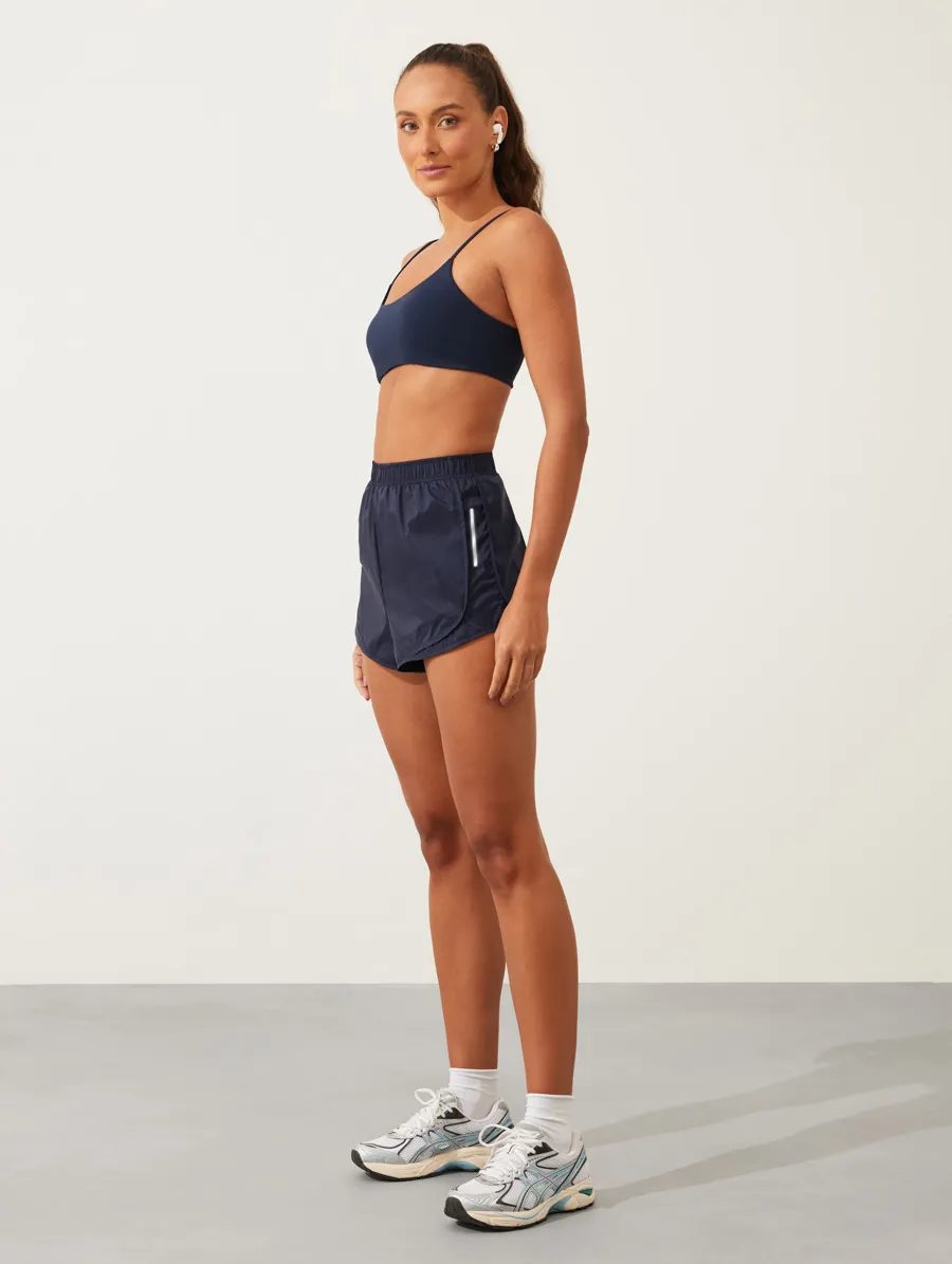Shorts Runner Feminino Com Detalhes Refletivos Azul Marinho Dark