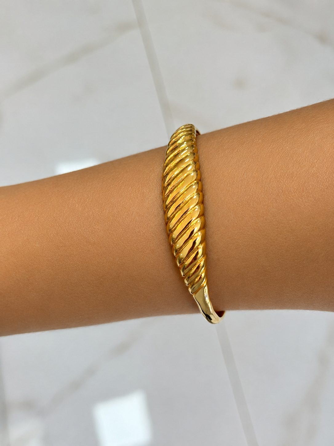 Bracelete Ajustável Banhado a Ouro 18K