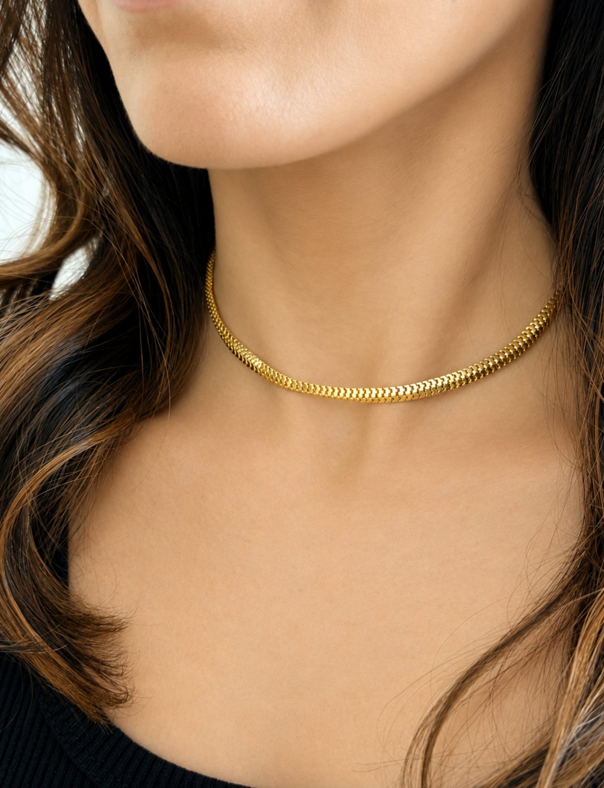 CHOKER COM TEXTURA BANHO DE OURO 18